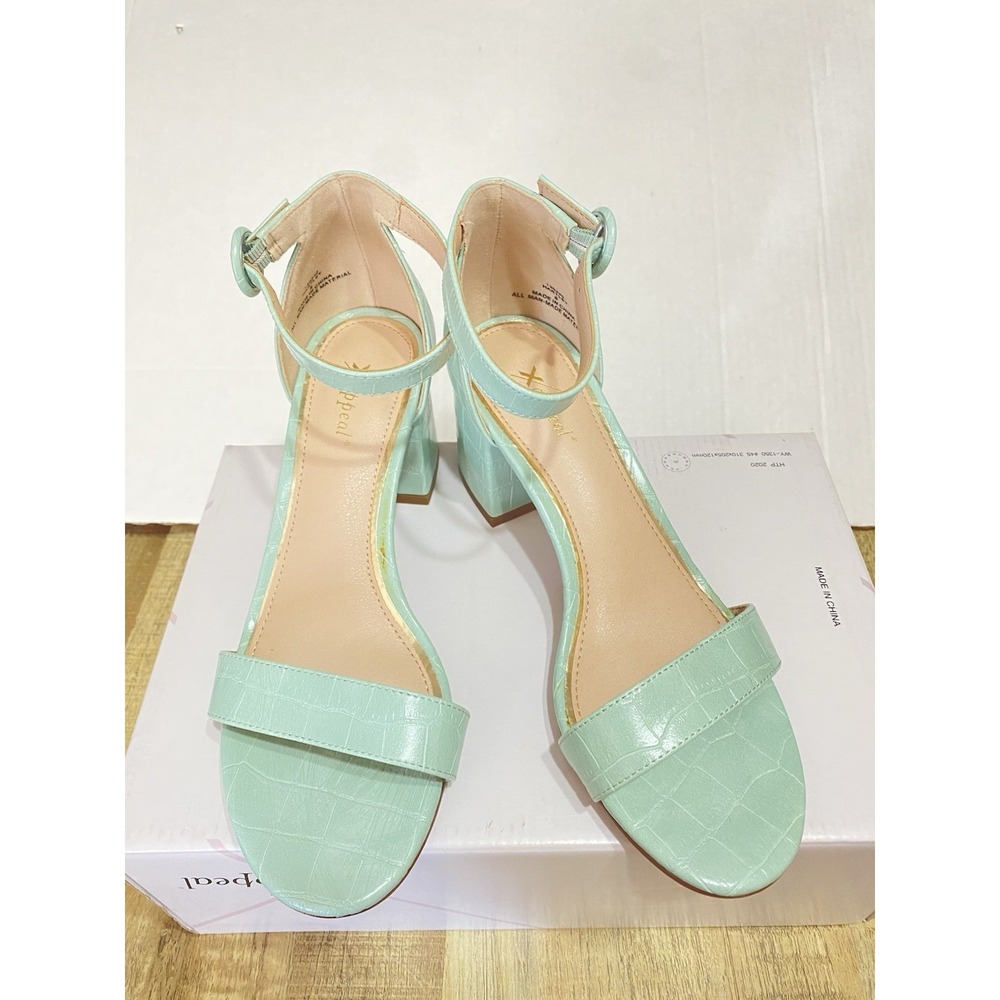 NWHB Xappeal Women's Hartley Sz 9M Mint Faux Croc Ankle Strap Block Heel Sandals
